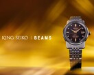 L'orologio King Seiko x Beams SDKA025, raffigurato su uno sfondo giallo-arancio stilizzato. (Fonte: PR Times JP)