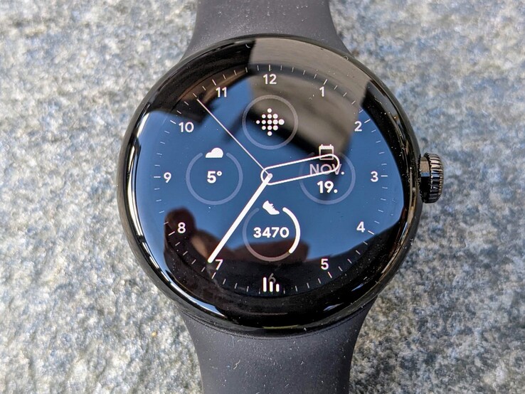 La cassa del Google Pixel Watch è realizzata in acciaio inossidabile.