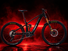 La Trek Rail+ 9.8 Gen 5 è una eMTB a sospensione integrale