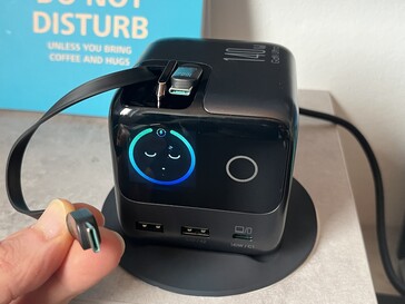 2x USB Tipo-C (100W ciascuno)