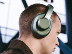 Le nuove cuffie Clam Ace 2 di Fresh 'n Rebel (nella foto) vengono lanciate in 6 diverse varianti di colore. (Fonte: Fresh 'n Rebel)