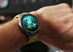 L’Huawei Watch GT 7 Pro è disponibile anche nei vivaci colori verde e giallo.