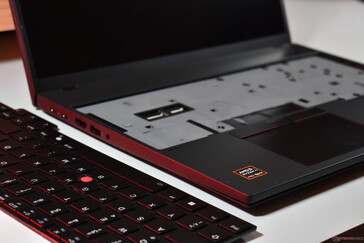 Lenovo ThinkPad P16s Gen 4 AMD con tastiera rimossa