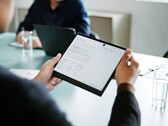 Il MatePad Paper esegue HarmonyOS 2 e offre fino a 28 giorni di durata della batteria. (Fonte: Huawei)