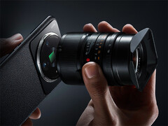 La Xiaomi 17 Ultra potrebbe assomigliare a una fotocamera DSLR. Nella foto: concept di 12S Ultra. (Fonte: Xiaomi)