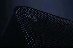 Il NUC 14 Pro AI ha anche uno scanner di impronte digitali incorporato. (Fonte: ASUS)