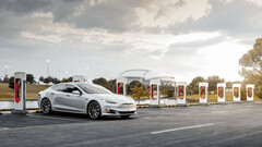 164 posti Supercharger previsti a Coalinga (immagine: Tesla)