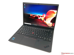 Recensione del notebook Lenovo ThinkPad X1 Nano. Modello di prova gentilmente fornito da Lenovo Germania.
