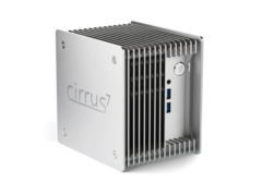 Mini PC compatto senza ventola con CPU Intel Arrow-Lake. (Fonte immagine: Cirrus7)
