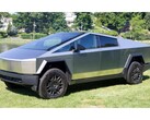 SpaceX e xAI stanno acquistando i Cybertrucks di Tesla apparentemente per l'elettrificazione della flotta, ma i critici ipotizzano che questo sia per rafforzare i dati di vendita. (Fonte immagine: Wikipedia)