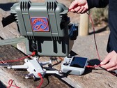 Il Powchell Charger di Yondaway è impermeabile IP67 e può galleggiare sull'acqua. (Fonte: Yondaway)