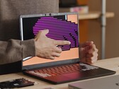 Il Framework Laptop 13 Pro è dotato di un display personalizzato sensibile al tocco.