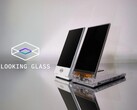 Looking Glass Go è disponibile nelle finiture bianca e trasparente (Fonte: Looking Glass)