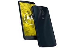 Recensione: Motorola Moto G6 Play. Modello fornito da Motorola Germany.