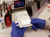 Un'innovazione nelle nuove batterie al sodio: si caricano completamente in soli sei minuti (fonte: FutureZone)