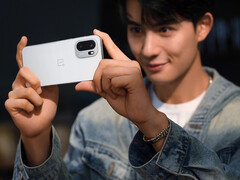 È confermato che l'Ace 6 sarà dotato di una fotocamera Sony da 50 MP sul retro. Nella foto: un'immagine promozionale del telefono. (Fonte: OnePlus)