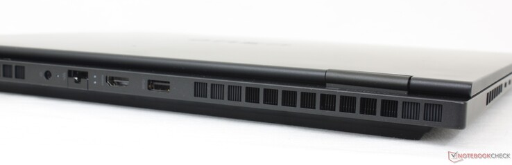 Posteriore: Adattatore AC, Gigabit RJ-45, HDMI 2.1, USB-A (5 Gbps)