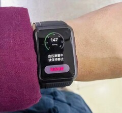 Il Huawei Watch D dovrebbe essere lanciato tra dieci giorni. (Fonte: Weibo)