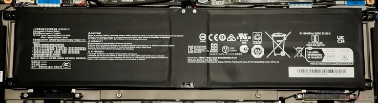La batteria da 99,9 Whr non dura molto