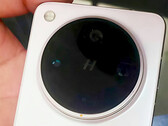 Il design del Find X8 Ultra è in linea con il resto della serie Find X8. (Fonte immagine: via Weibo)