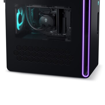 Alienware Autora R16 con radiatore a liquido (immagine via Dell)