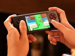 È possibile che Ayaneo abbandoni il design squadrato del Pocket Micro (nella foto) per il Pocket Micro 2.