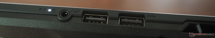 Lato destro: audio da 3,5 mm, USB-A 2.0, USB-A 3.2 Gen1