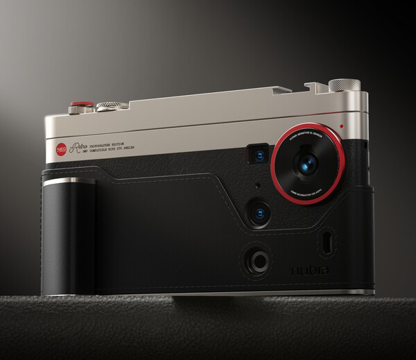 Il Retro Kit per Nubia Z70S Ultra sarà disponibile in seguito. (Fonte: Nubia)