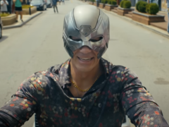 Uno screengrab di John Cena nel ruolo di Peacemaker nel trailer ufficiale di Peacemaker Stagione 2 (fonte immagine: DC YT)