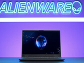 L'Alienware m16 R2 combina i processori Intel Meteor Lake e le GPU NVIDIA GeForce RTX 40 series. (Fonte immagine: Dell)