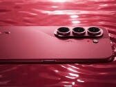 Il Tecno Camon Slim 5G è solo leggermente più spesso dell’iPhone Air, ma dispone di una batteria di capacità quasi doppia.
