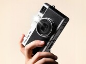 Si potrebbe essere perdonati per aver scambiato la Camp Snap CS-Pro (nella foto) per una Fuji X100VI taroccata (fonte: Camp Snap)