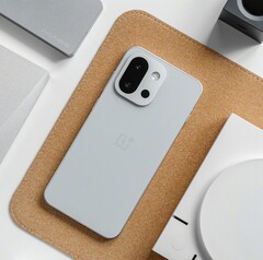 Il OnePlus 13T. (Fonte immagine: Inspiration Institute su Weibo)