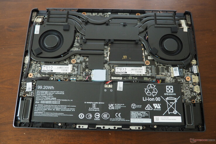 Aorus Elite 16