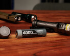 Loop Gear SK06 con una batteria 18650 e un tappo terminale magnetico
