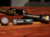 Loop Gear SK06 con una batteria 18650 e un tappo terminale magnetico