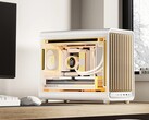 Il modello Jonsbo D33 è disponibile con un pannello frontale in legno opzionale.