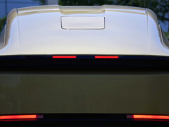 Cybercab con parabola Starlink integrata