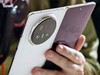 Il Honor Magic V6 ha una tripla configurazione di fotocamera posteriore