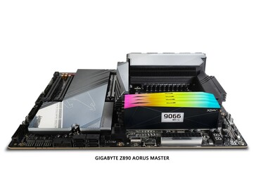 Kit XFinity+ installato in una scheda madre Gigabyte Z890 Aorus Master. (Fonte immagine: V-color)