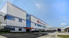 LG ha in programma l&#039;uscita di batterie Li-S al posto di quelle a stato solido (immagine: LG)