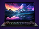 Slimbook Creative 15 ha un design poco appariscente, ma offre una tastiera con illuminazione RGB.