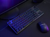 Tastiera Turtle Beach Vulcan II TKL e mouse da gioco wireless Burst II Pro sul desktop (Fonte: Turtle Beach PR)