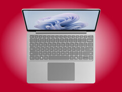 Il Surface Laptop da 13 pollici pesa circa 1,2 kg.