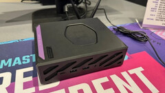 Cooler Master Mini-X è un mini PC di fascia media con un massimo di 64 GB di memoria e processori Intel Core Ultra. (Fonte: Cowcotland)