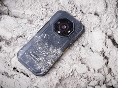 Armor X32 Pro è un nuovo smartphone rugged con una fotocamera per la visione notturna (Fonte: Ulefone)