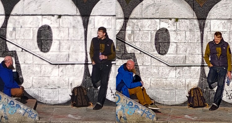 Oppo a sinistra, Vivo a destra.