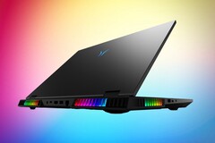 Medion ha dotato l'Erazer Beast 18 X1 di un'appariscente illuminazione RGB (Fonte: Medion, a cura di)