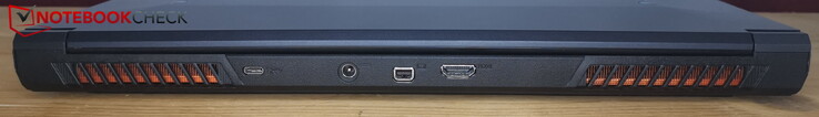 Retro: USB-C 3.2 Gen2, alimentazione, MiniDP, HDMI