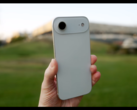 Un altro presunto iPhone di nuova generazione. (Fonte immagine: AppleTrack via YouTube)